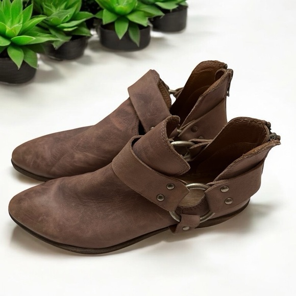 FRYE Ray Harness Suede Size 7.5 Leather Back Zip Ankle Boots‎ Blush Rose - Picture 1 of 16